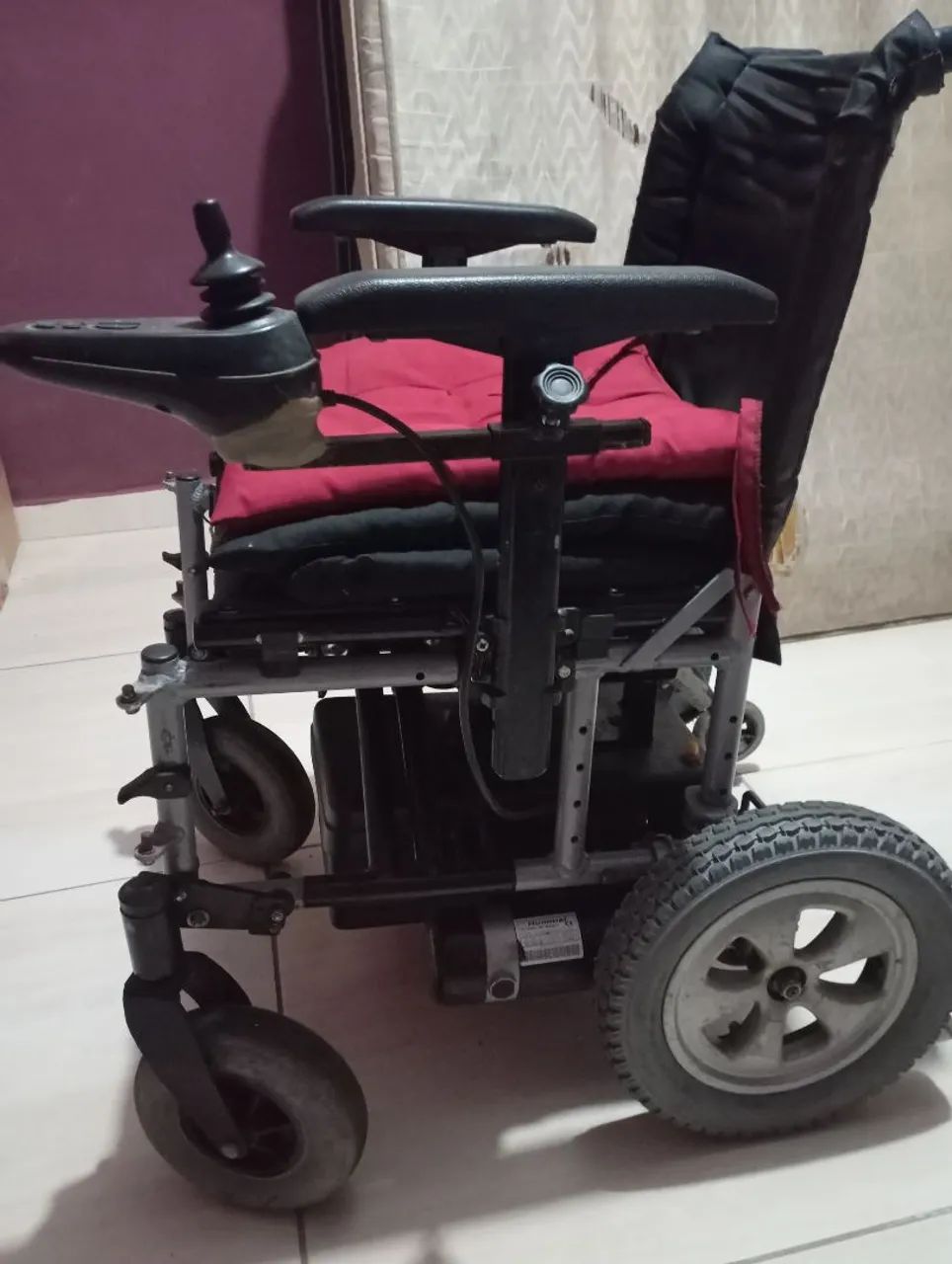 Cadeira de rodas motorizada - Foto 2