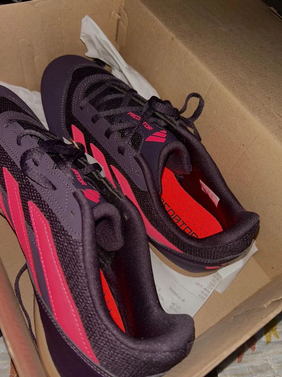 Chuteira Adidas nova 