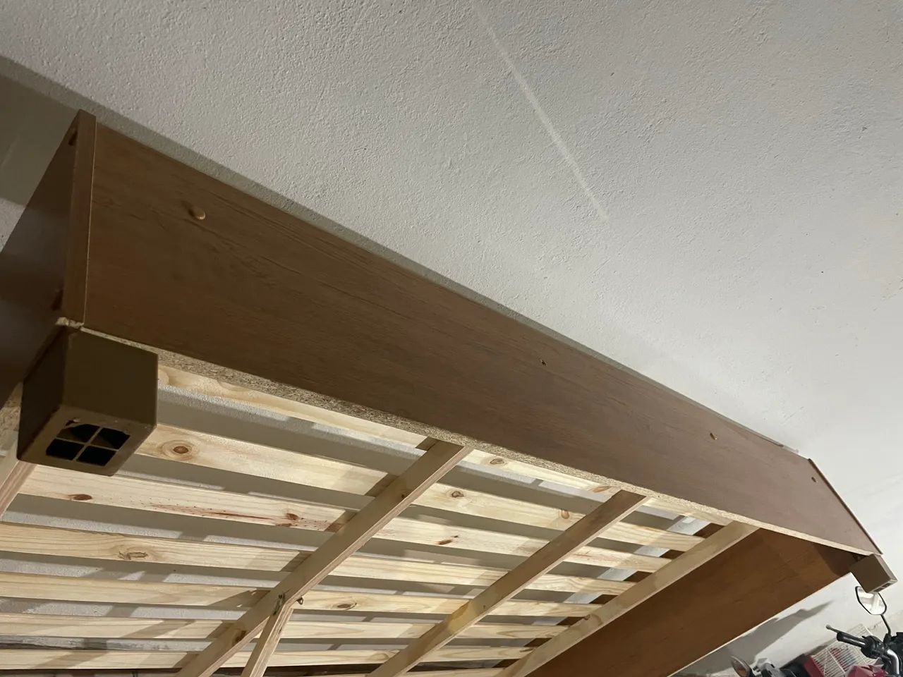 Cama 64363873857923123