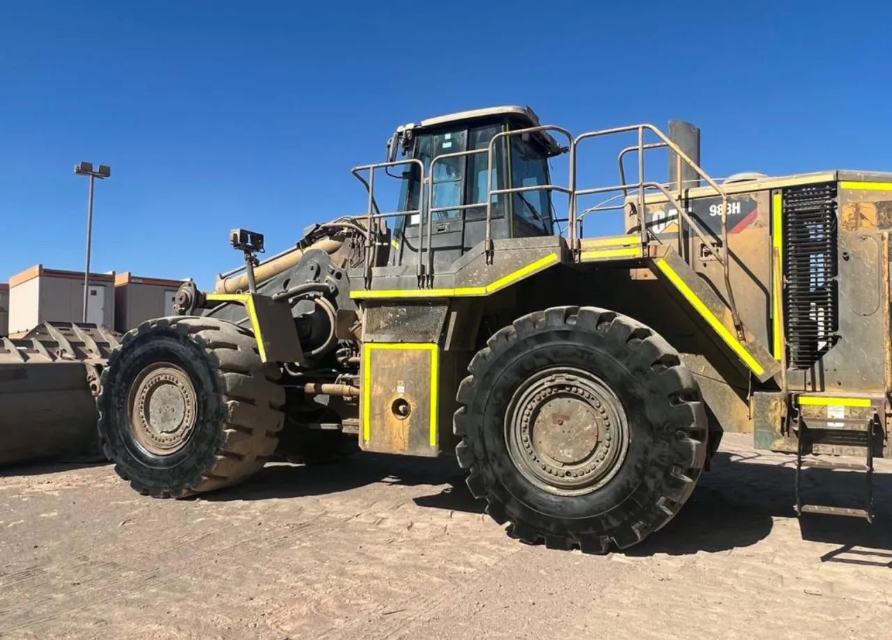 Pá Carregadeira Caterpillar 988H ano 2014 com 14.000 horas, no ES - Foto 5