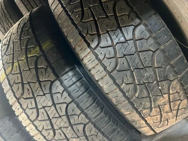 Pneu 215/60/17 aro  Scorpion  80 % 