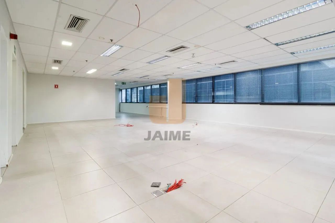 Excelente sala Comercial, 6 vagas, localizado a uma quadro do Metrô, perto do Shopping Pau - Foto 2