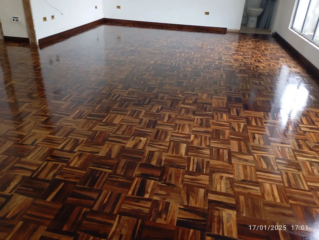 Lixamento de tacos,assoalhos e decks - Foto 4