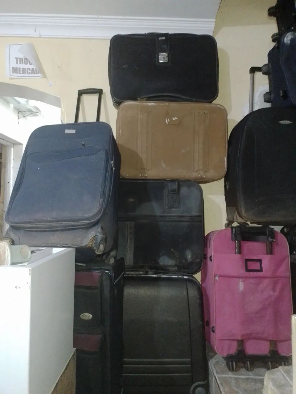 Malas e Bagagens Diversas 50 $ cada unidade  - Foto 3