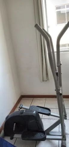 Elíptico Usado em Ótimo Estado - Foto 2