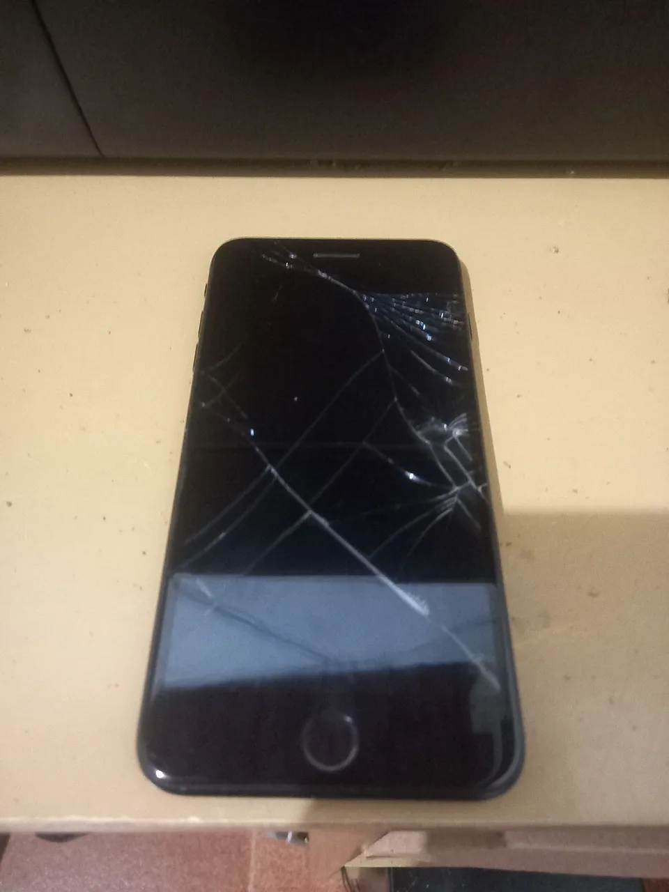 iPhone7 plus quebrado para retirar peças