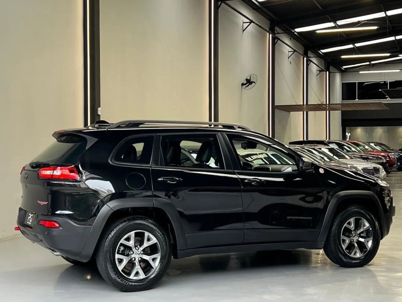 Jeep Cherokee 2015 3.2 trailhawk 4x4 v6 24v gasolina 4p automático - Foto 2