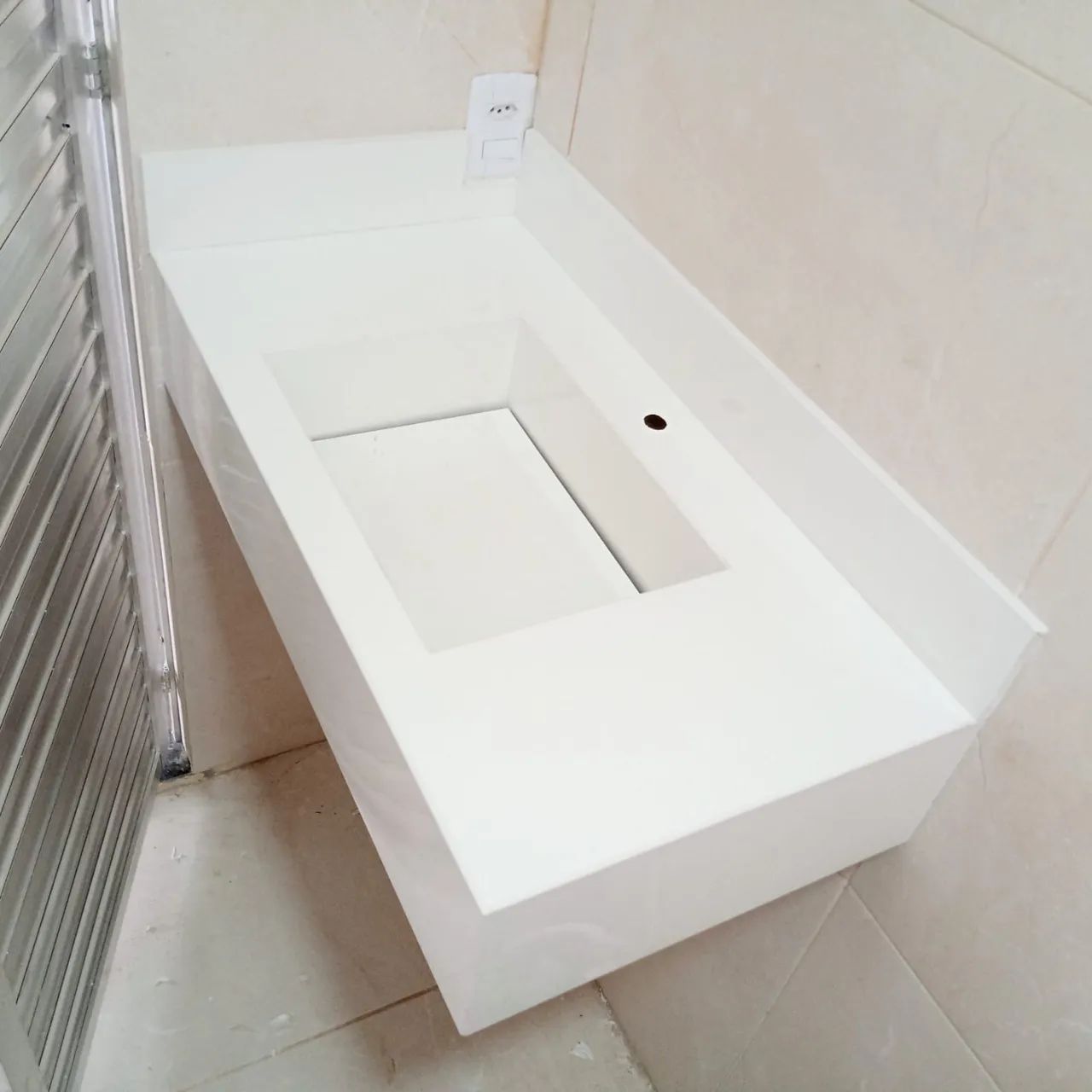 Pias esculpida em porcelanato  - Foto 6