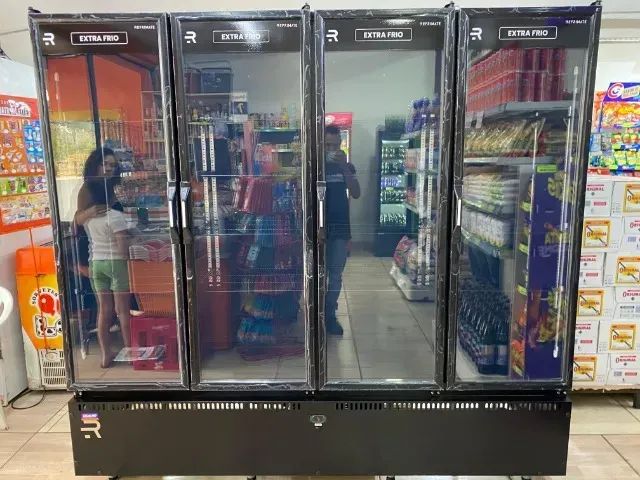 EXPOSITOR EXTRA FRIO 4 PORTAS