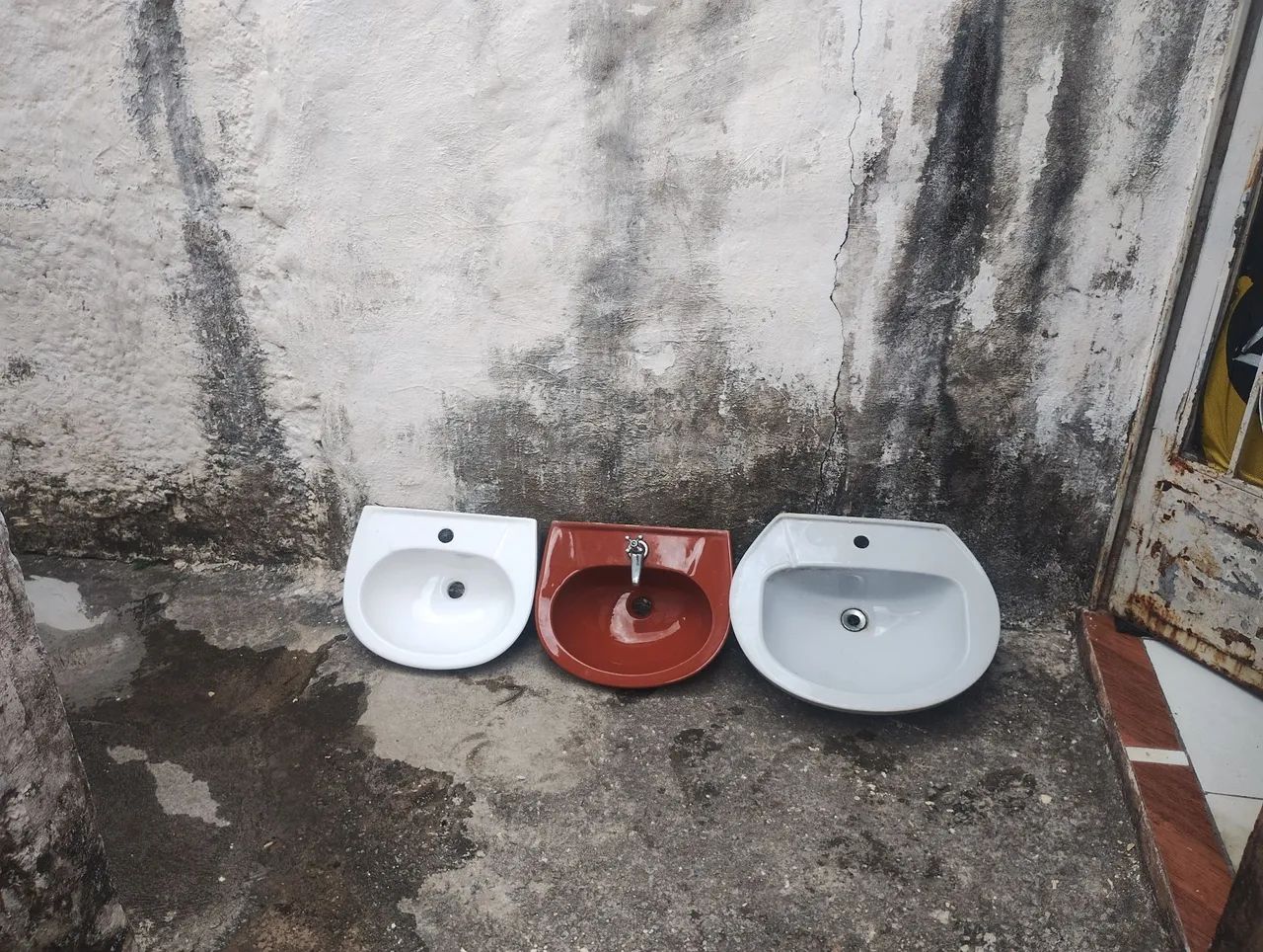 Bathroom Basins64840854040578124