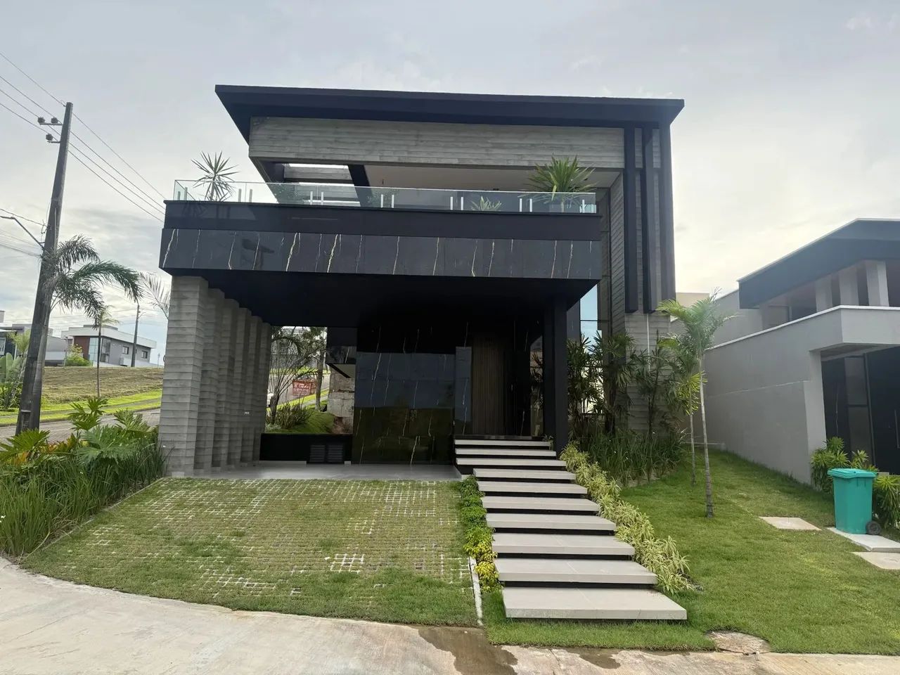 Casa duplex no Terras Alphaville 2 Cidade Alpha Eusébio - 316m2 - 4 suítes - 4 vagas - Foto 2