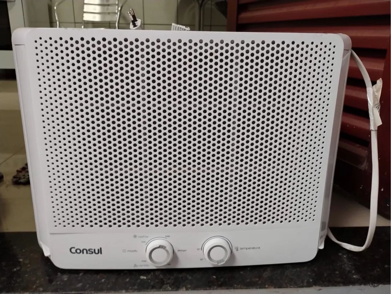 Ar condicionado janela 7500 seminovo 