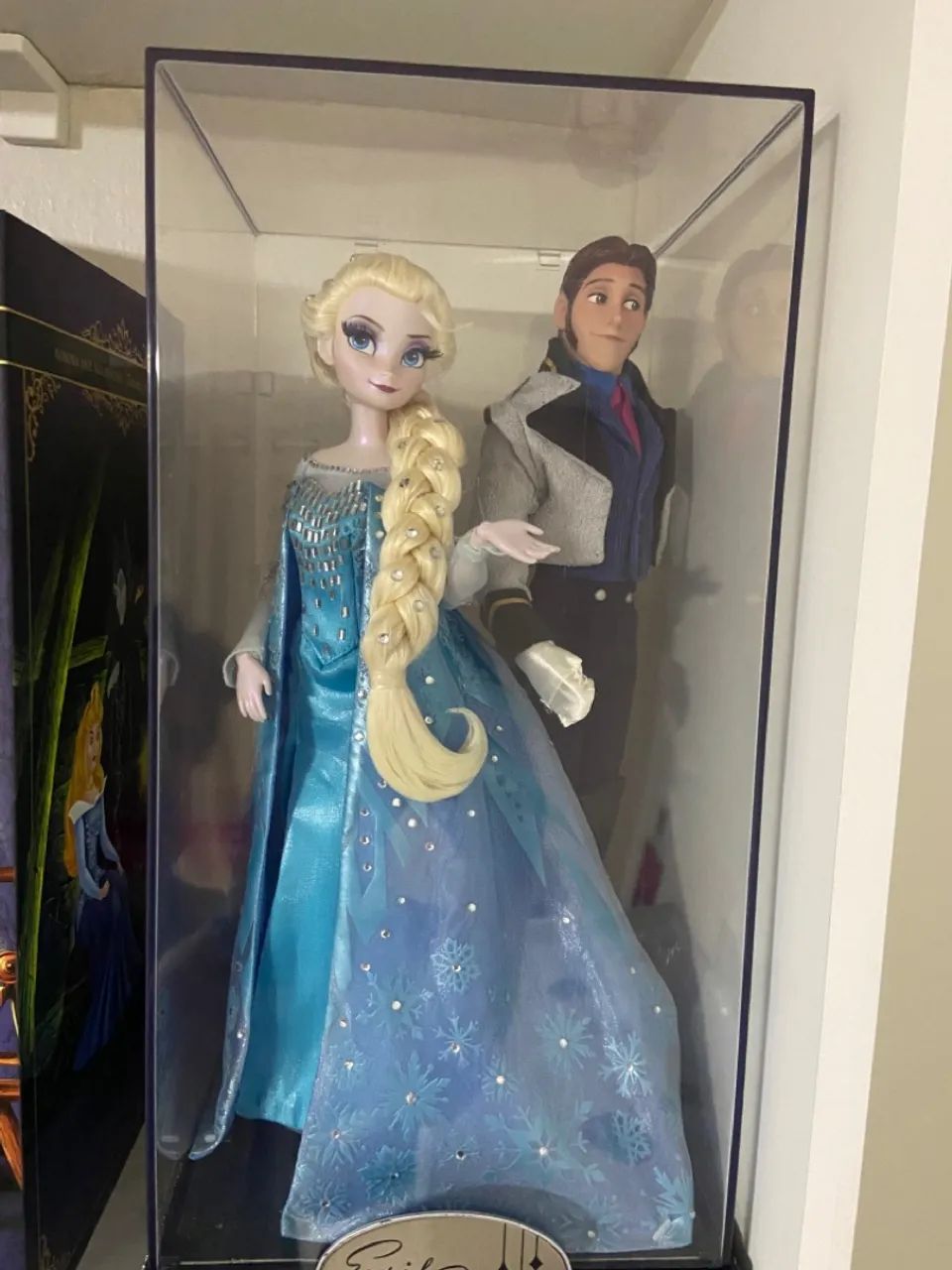 Boneca Disney Fairytale Designer Collection Elsa e Hans ( Ler descrição)