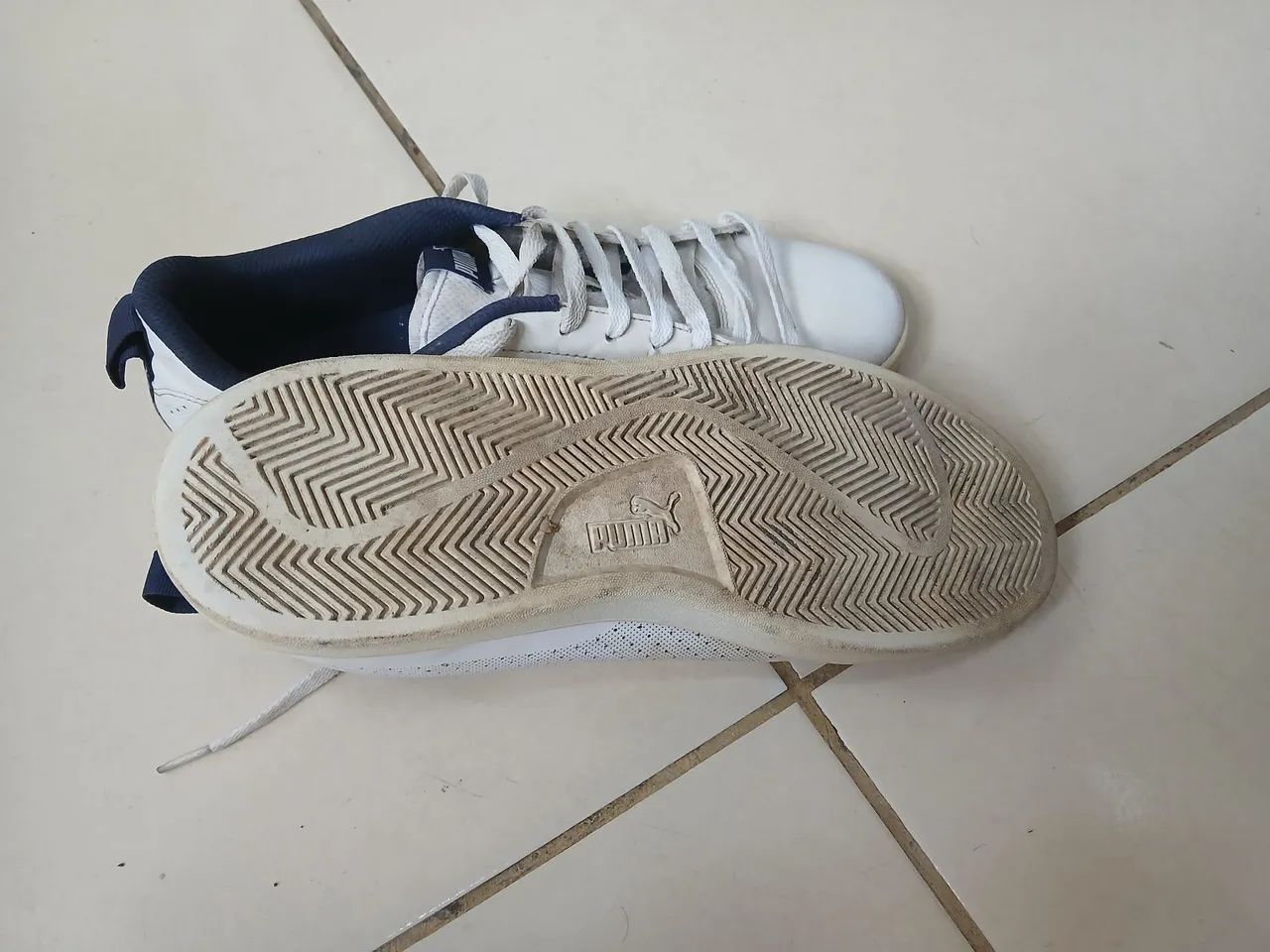 Tênis Puma Branco com Detalhes em Azul - usado - Foto 4