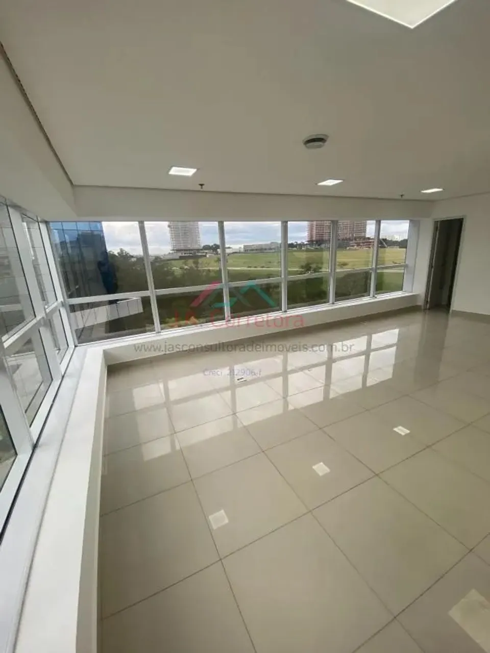 Sala Comercial para Locação em Barueri, Green Valley Alphaville, 1 banheiro, 1 vaga