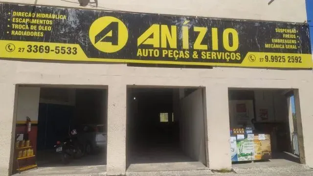 aluga-se loja esquina na avenida carlos lindemberg v.v.
