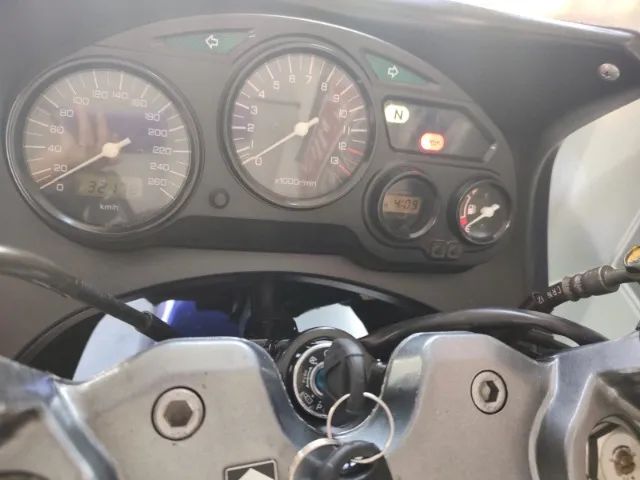 Suzuki GSX 750F 2005 - Foto 2