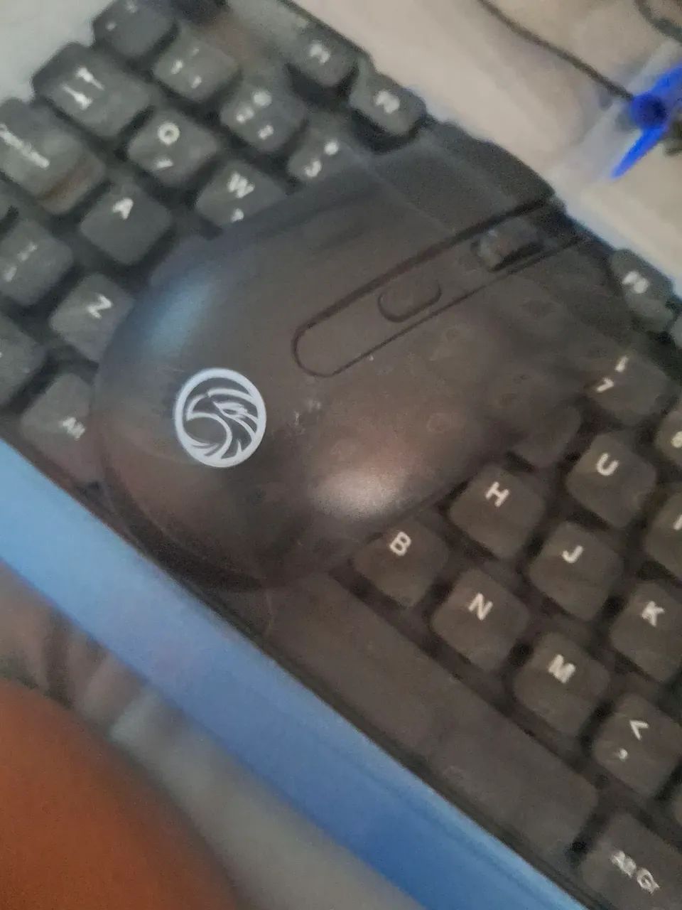 Kit teclado e mouse s/fio brazilpc modelobpc preto e azul