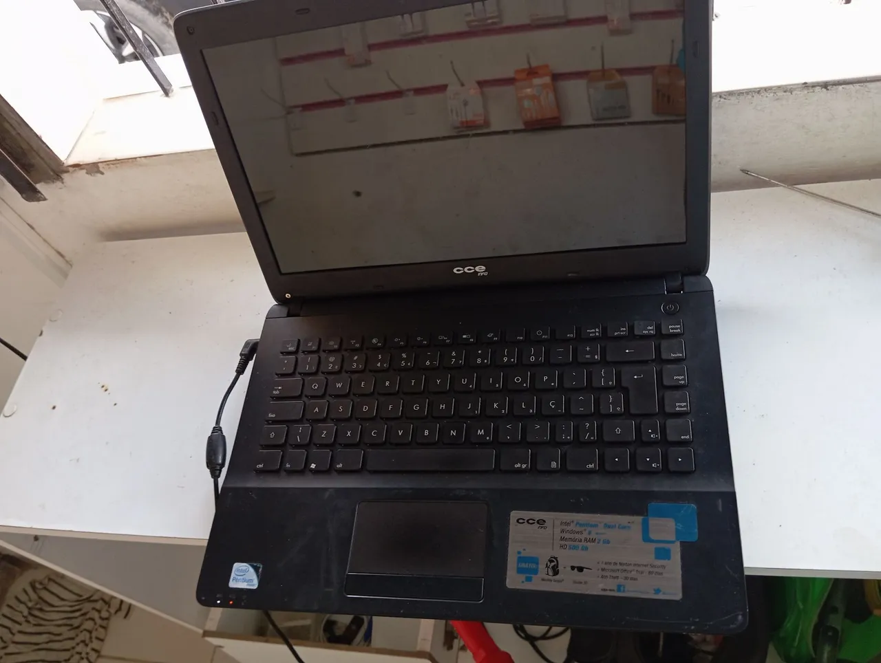 Notebook CCE Intel Pentium com Windows 8