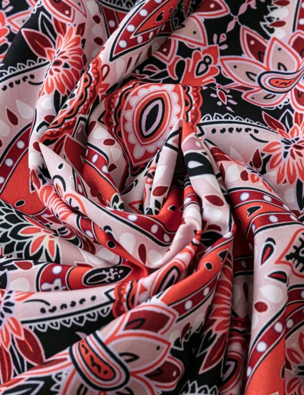 Vestido midi estampado floral com manga curta - Foto 4