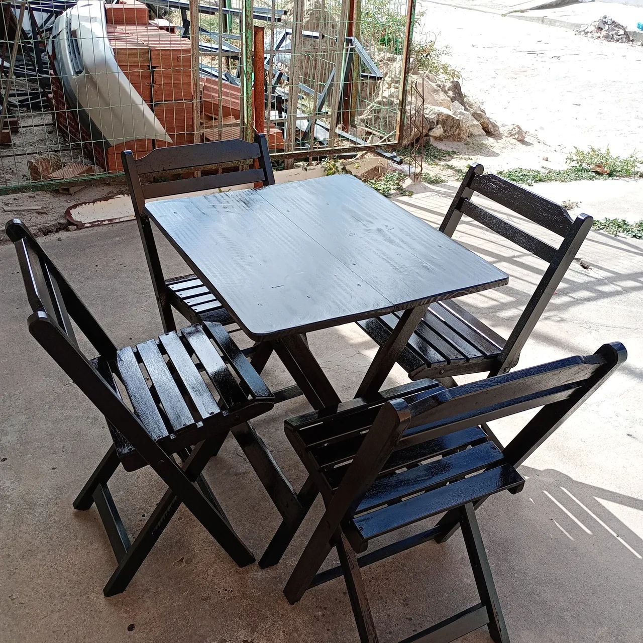 Conjunto de Mesa e Cadeiras de Madeira para Jantar - Foto 3