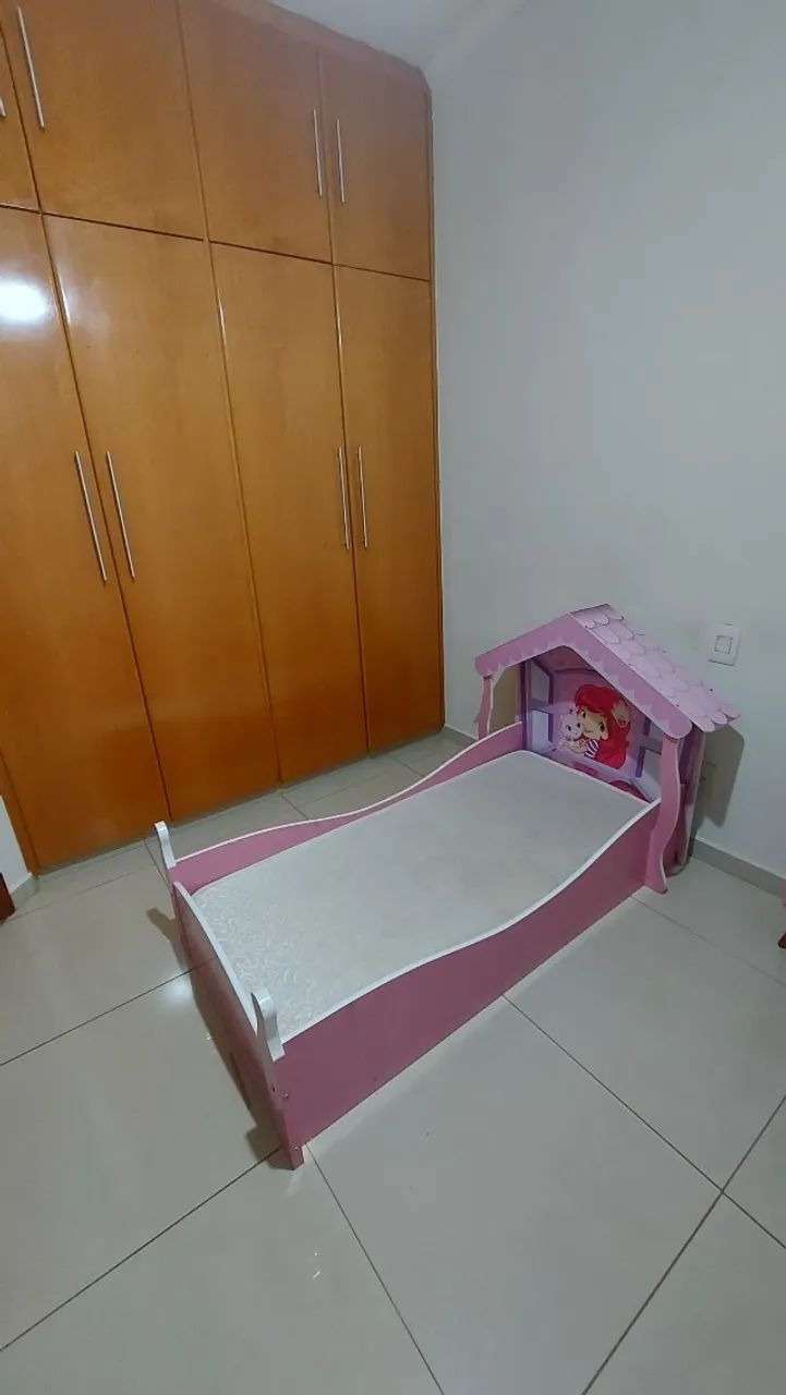 Strawberry Shortcake Kids Bed64317064122497122