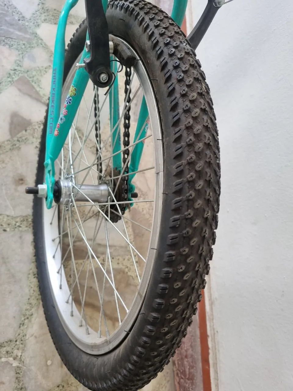 Bicicleta infantil aro 20 - Foto 3