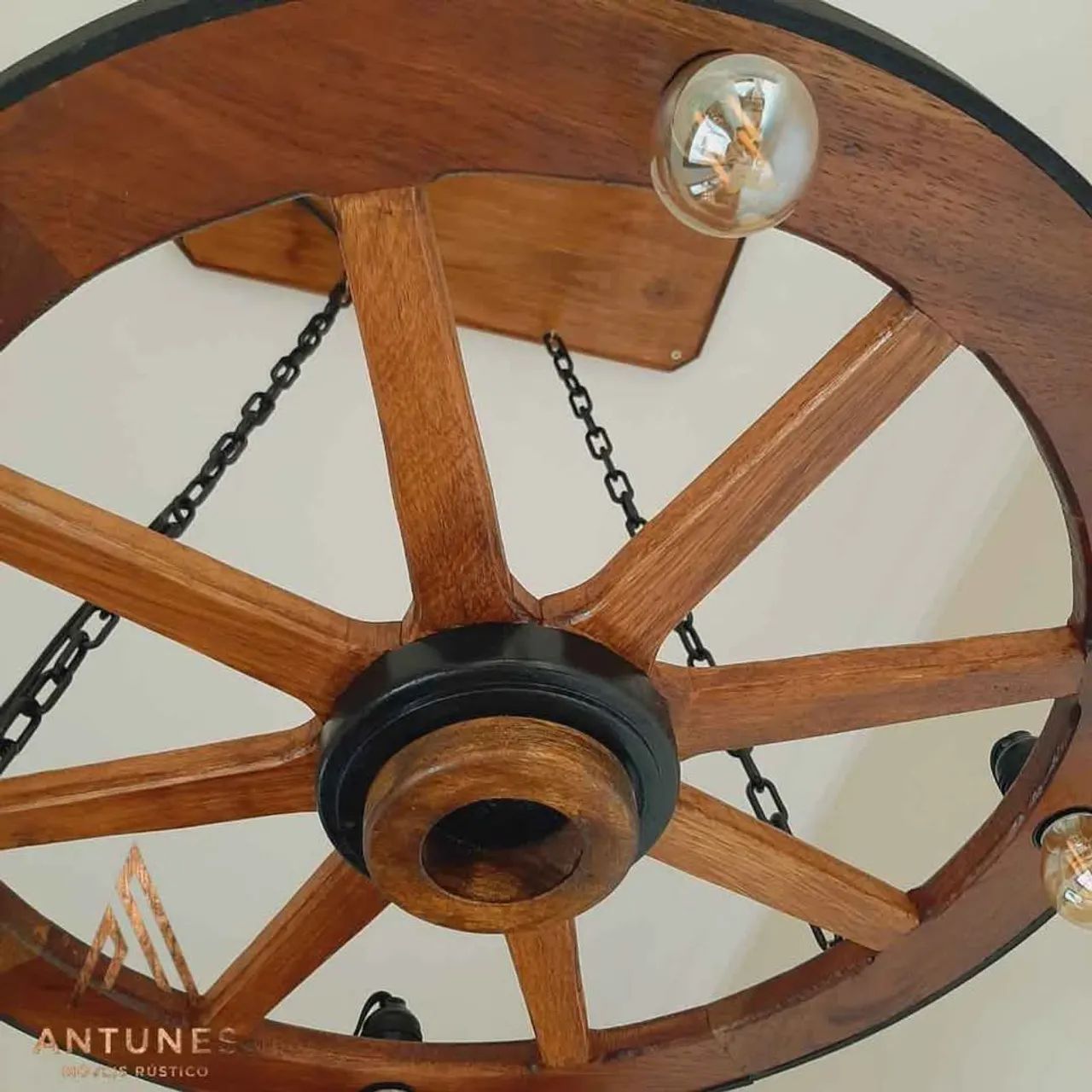 Lustre Retrô Roda De Carroça Rústico 60cm Diâmetro P/4 (Lâmpadas Luminária Rústica) - Foto 2
