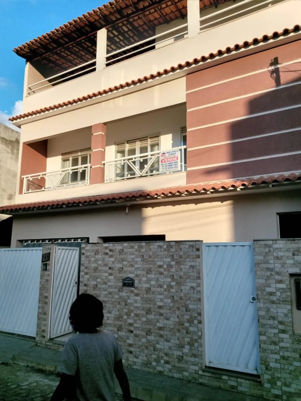 Vendo casa em São Fidélis com terraço