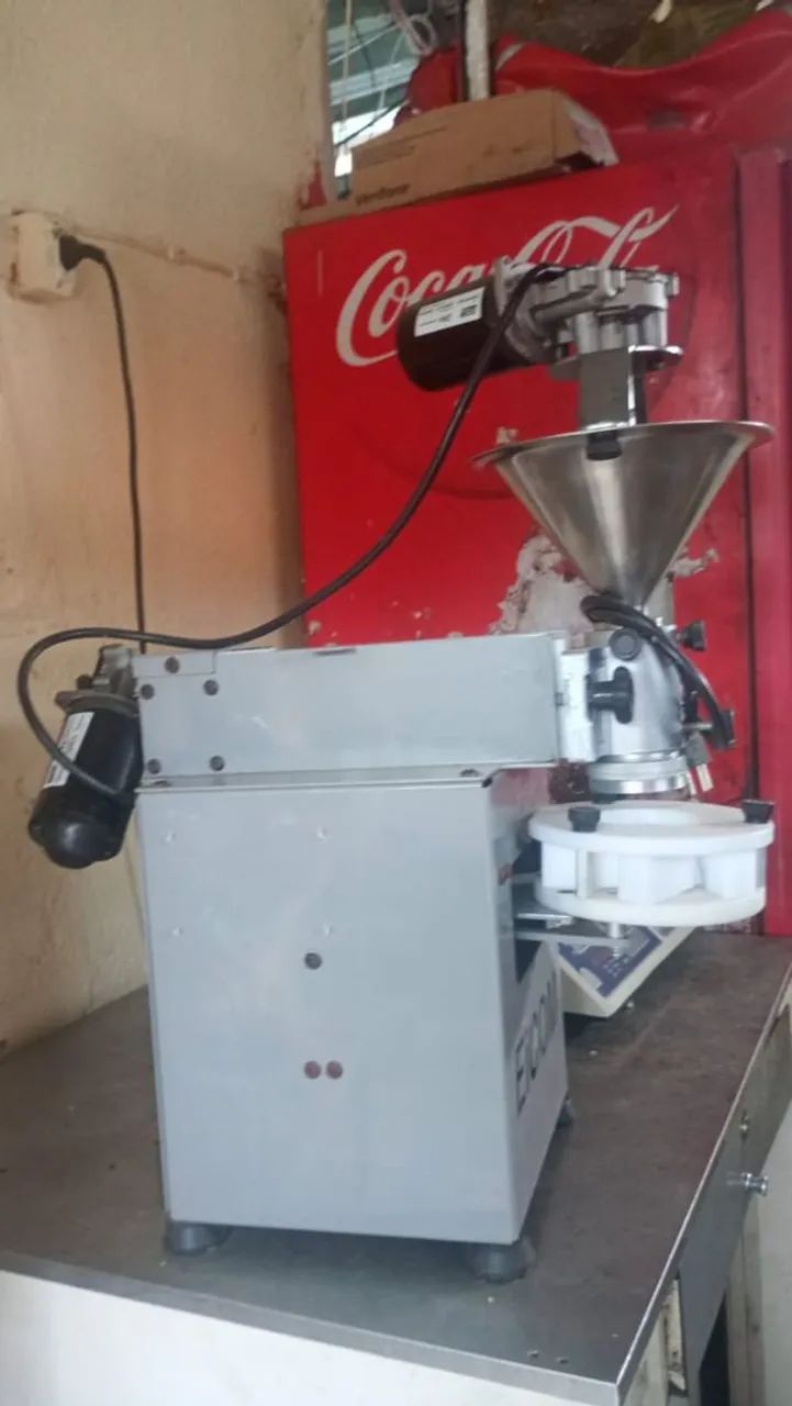 Máquina de Salgados EIcom muito nova no preço !!! - Foto 2
