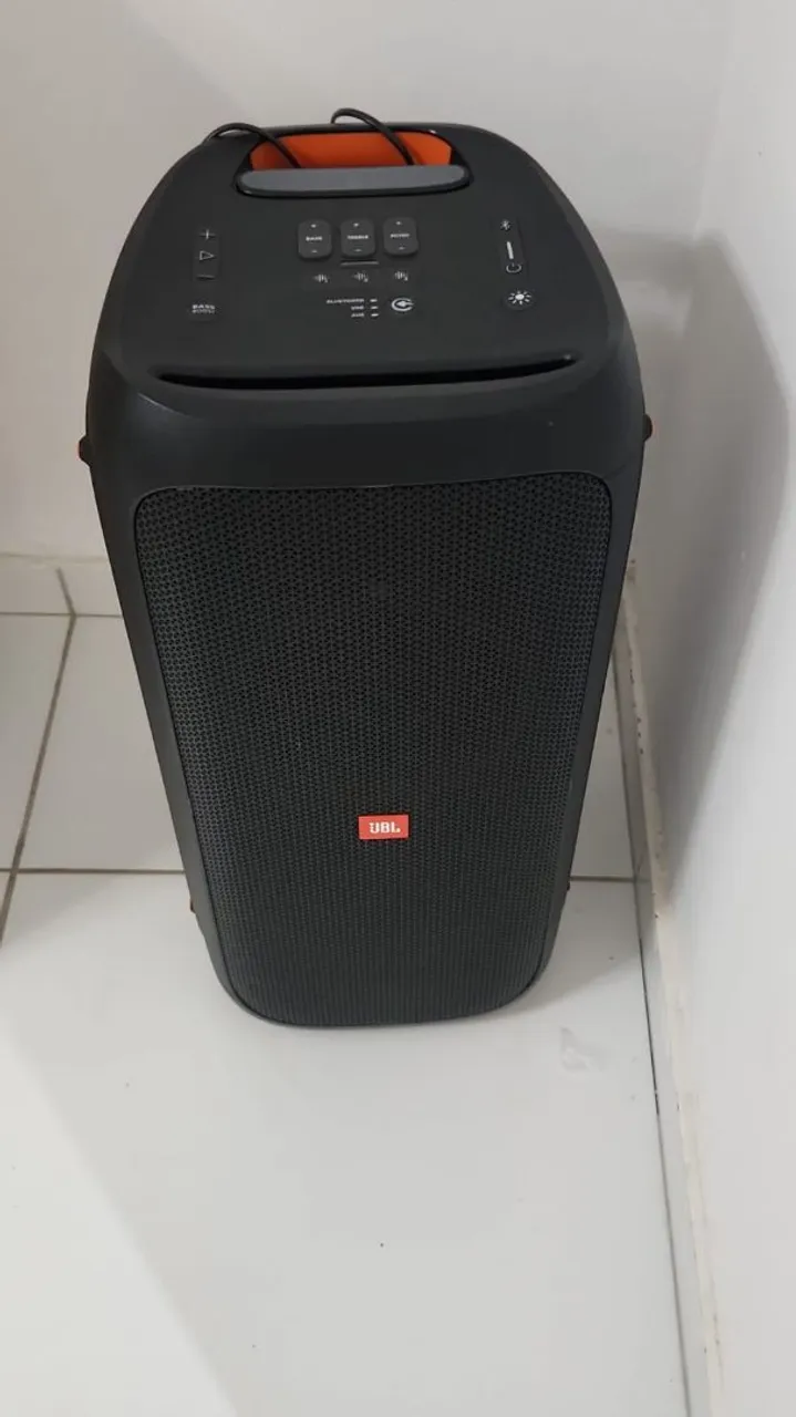 Caixa PartyBox JBL310 $2.300