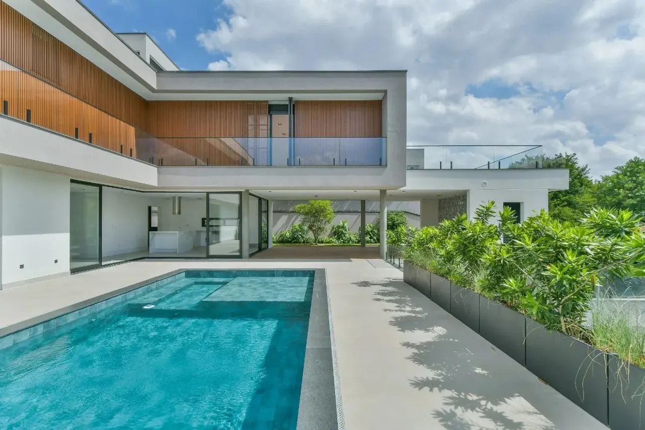 Casa no condomínio Genesis Il para venda com 4 quartos, sendo 4 suítes, 546m² - Foto 2