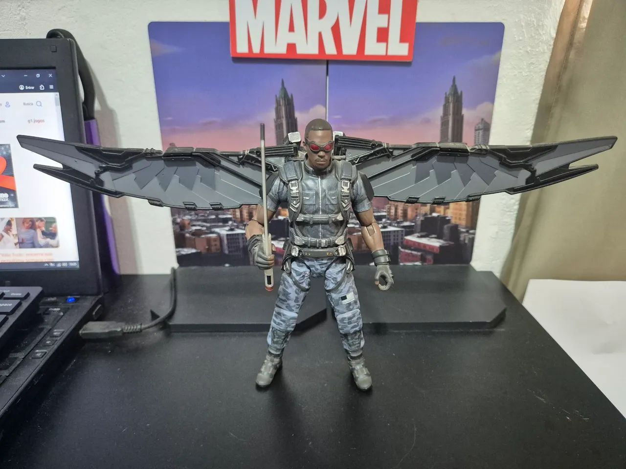 Falcão negro marvel legends  - Foto 4