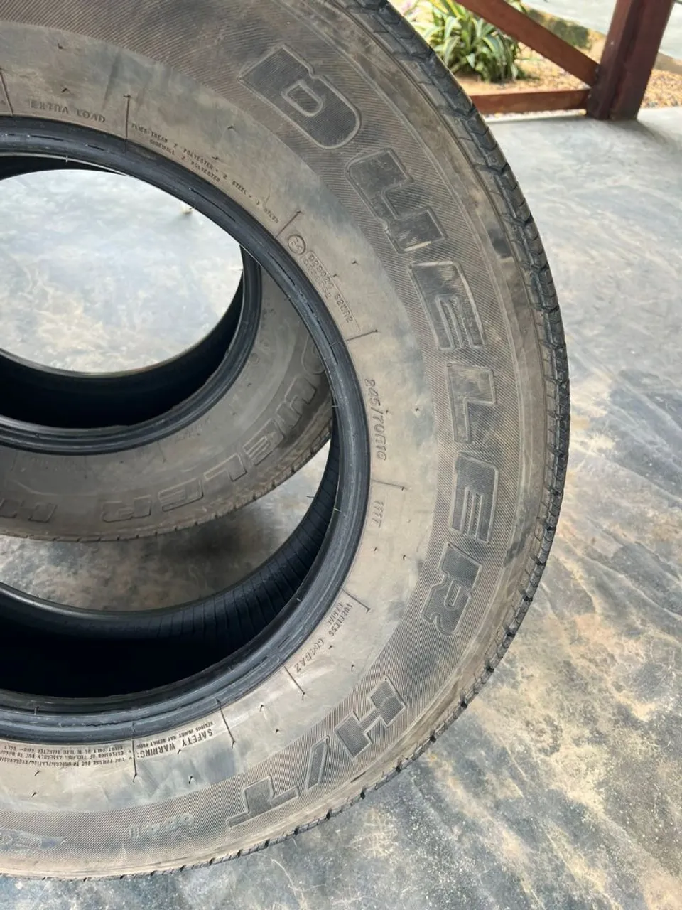 Pneu Bridgestone Dueler H/T 245/70R16