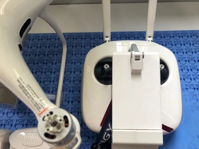 Drone DJI Phantom 4 Pro - Kit Completo + Acessórios Originais + 2 Baterias + Mochila Origi - Foto 3