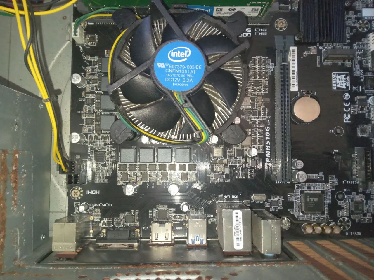 HARDWARE Vendendo somente a Placa mãe 