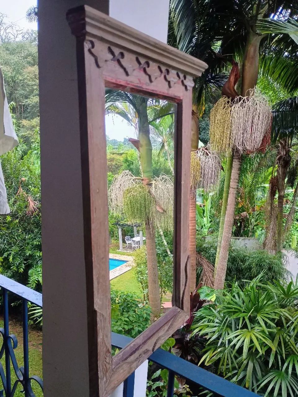 Espelho de madeira