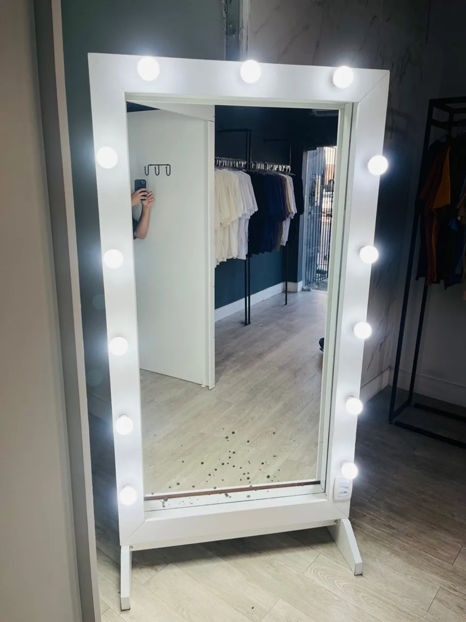 Espelho Camarim com Luzes - Perfeito para Lojas e Salões!