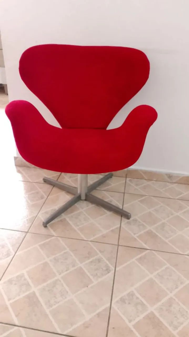 Poltrona egg Vermelha Design Moderno