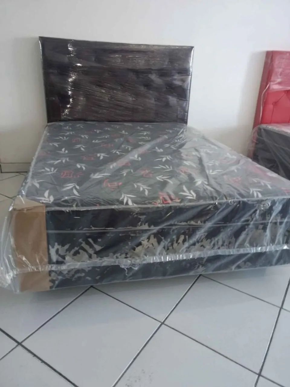Conjunto especial, Cama box + cabeceira nova de fabrica - Foto 5