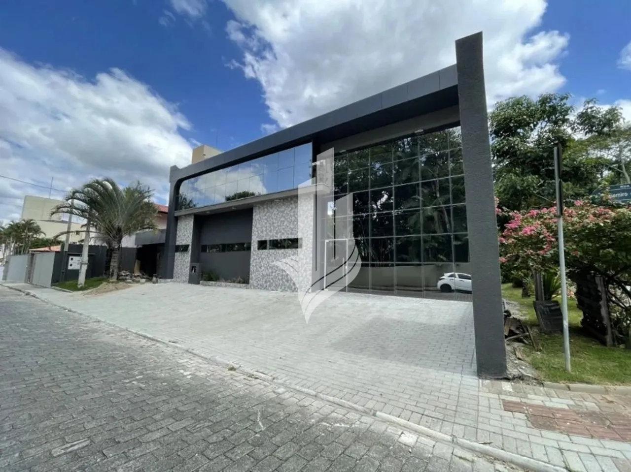 Excelente sala comercial na Vila Nova