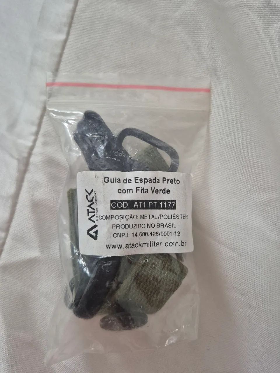 Guia de espada preto com fita verde