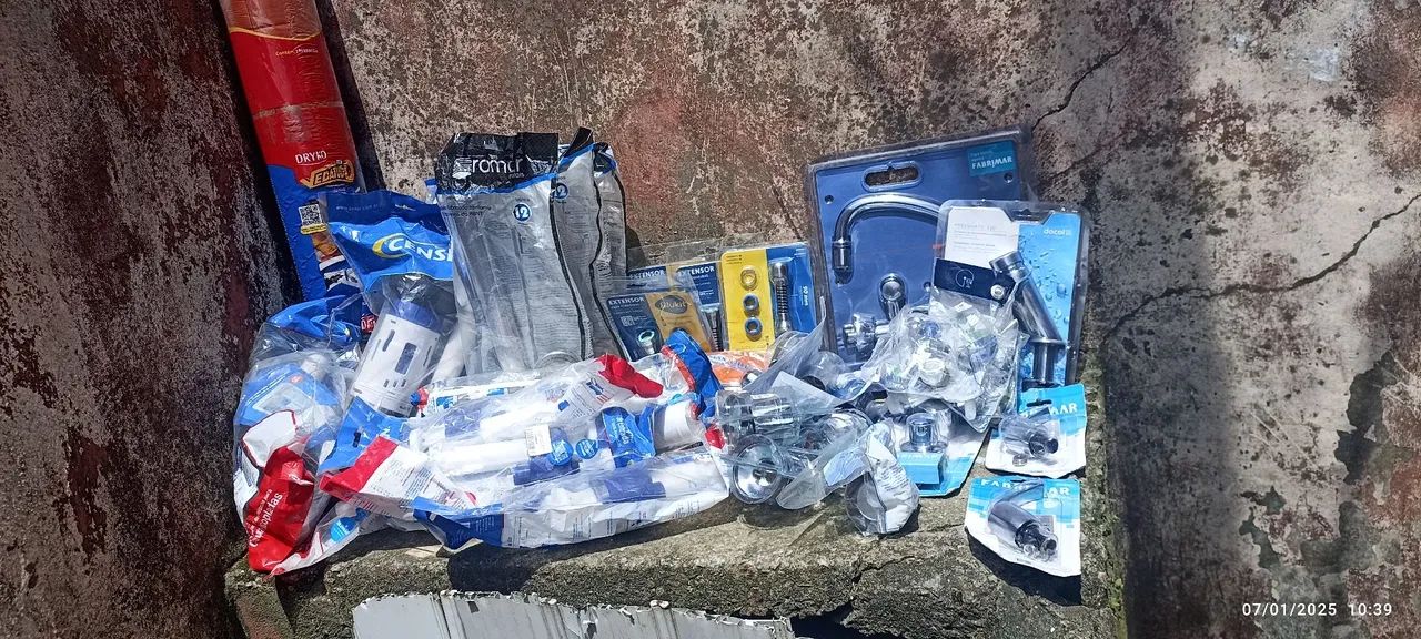 Reparos e torneira hidráulica 