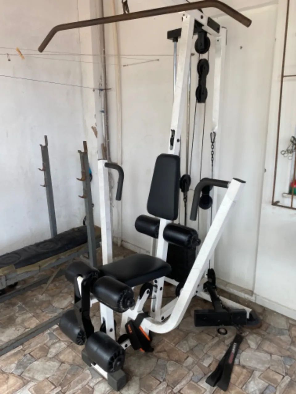 Aparelho de academia / cadeira extensora ,puxador - Foto 2
