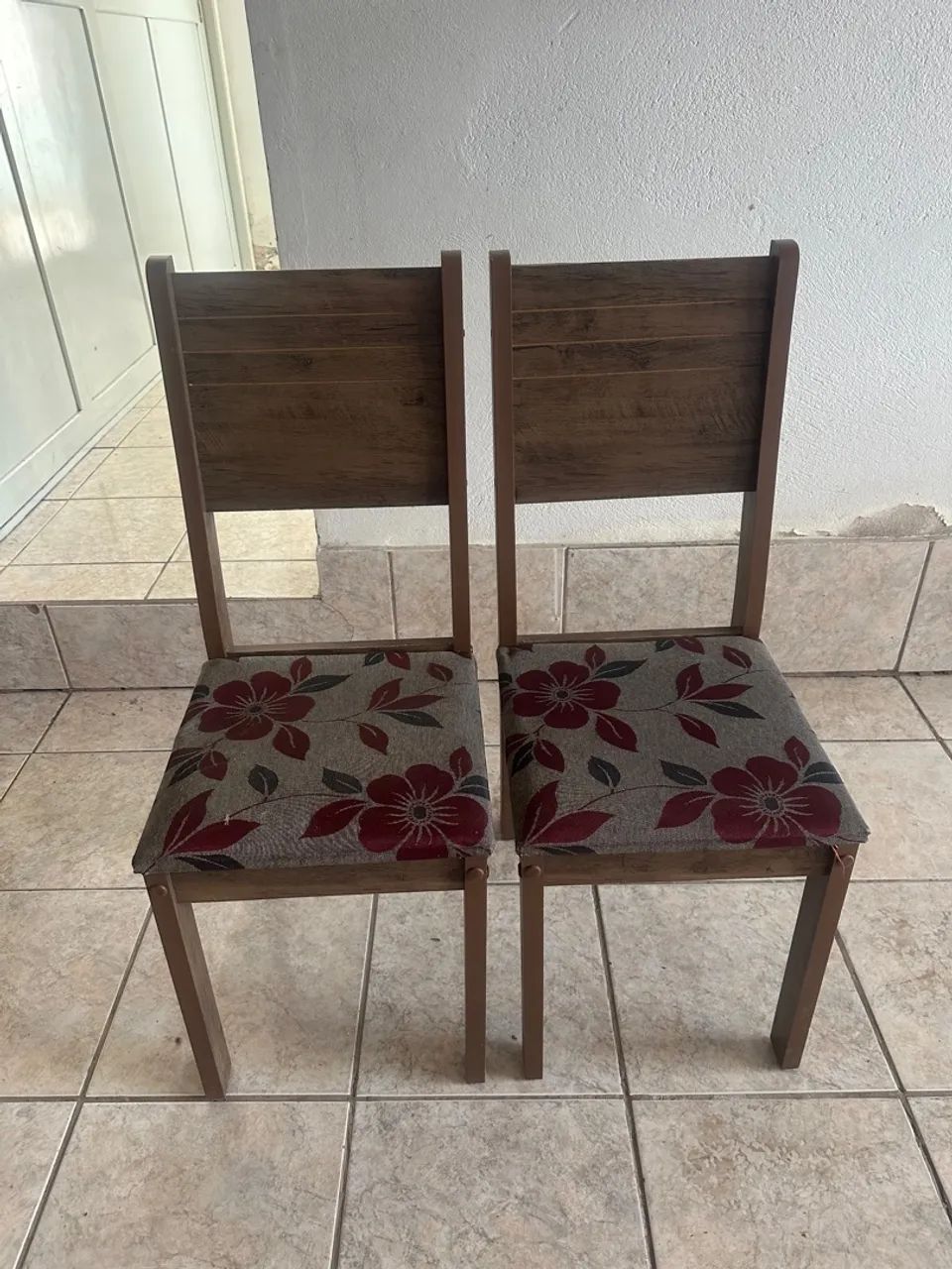 Mesa com 2 cadeiras  - Foto 2