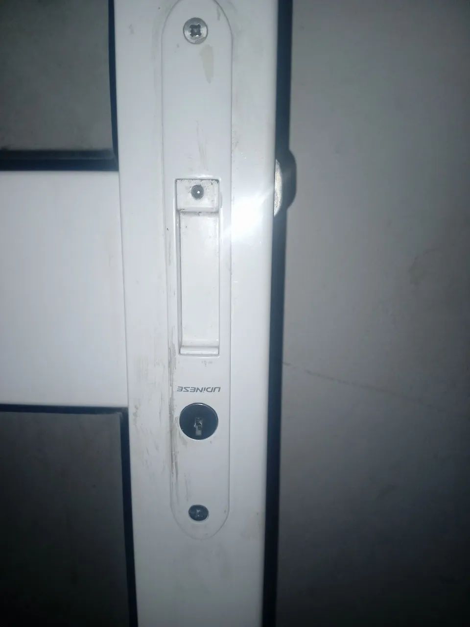 Porta de Alumínio Branca área ou sacada - Foto 2