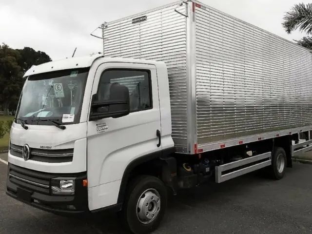 VW 11180 Delivery Baú 2018 - Foto 2