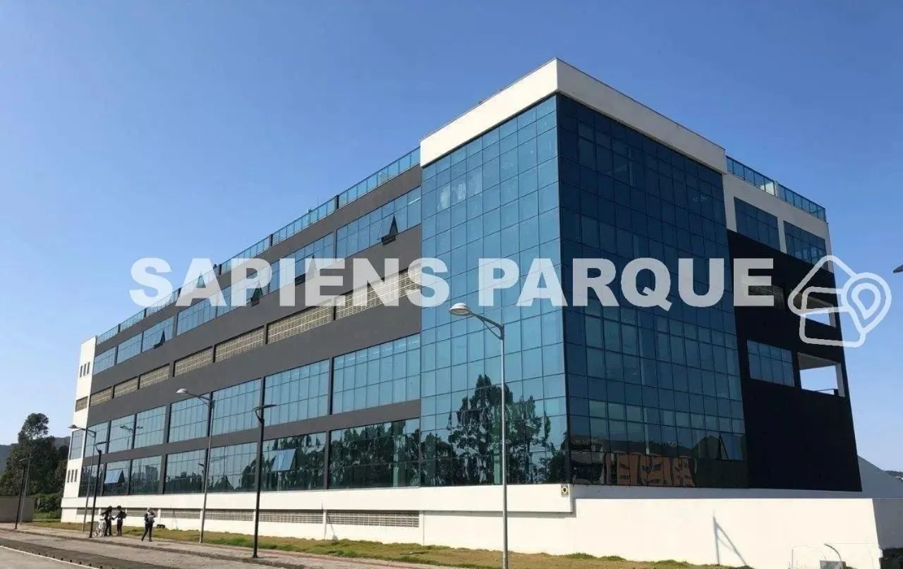 Ótima sala comercial no SAPIENS PARQUE