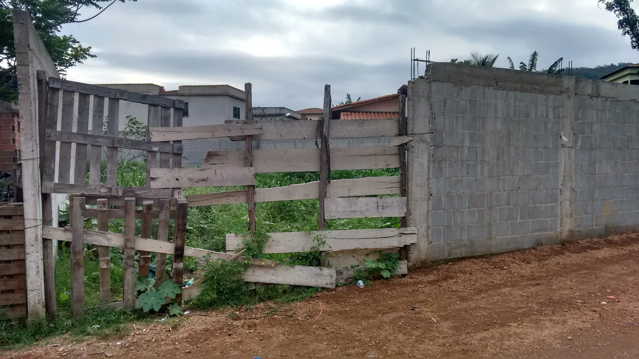 Lote 10x25 santana cariacica