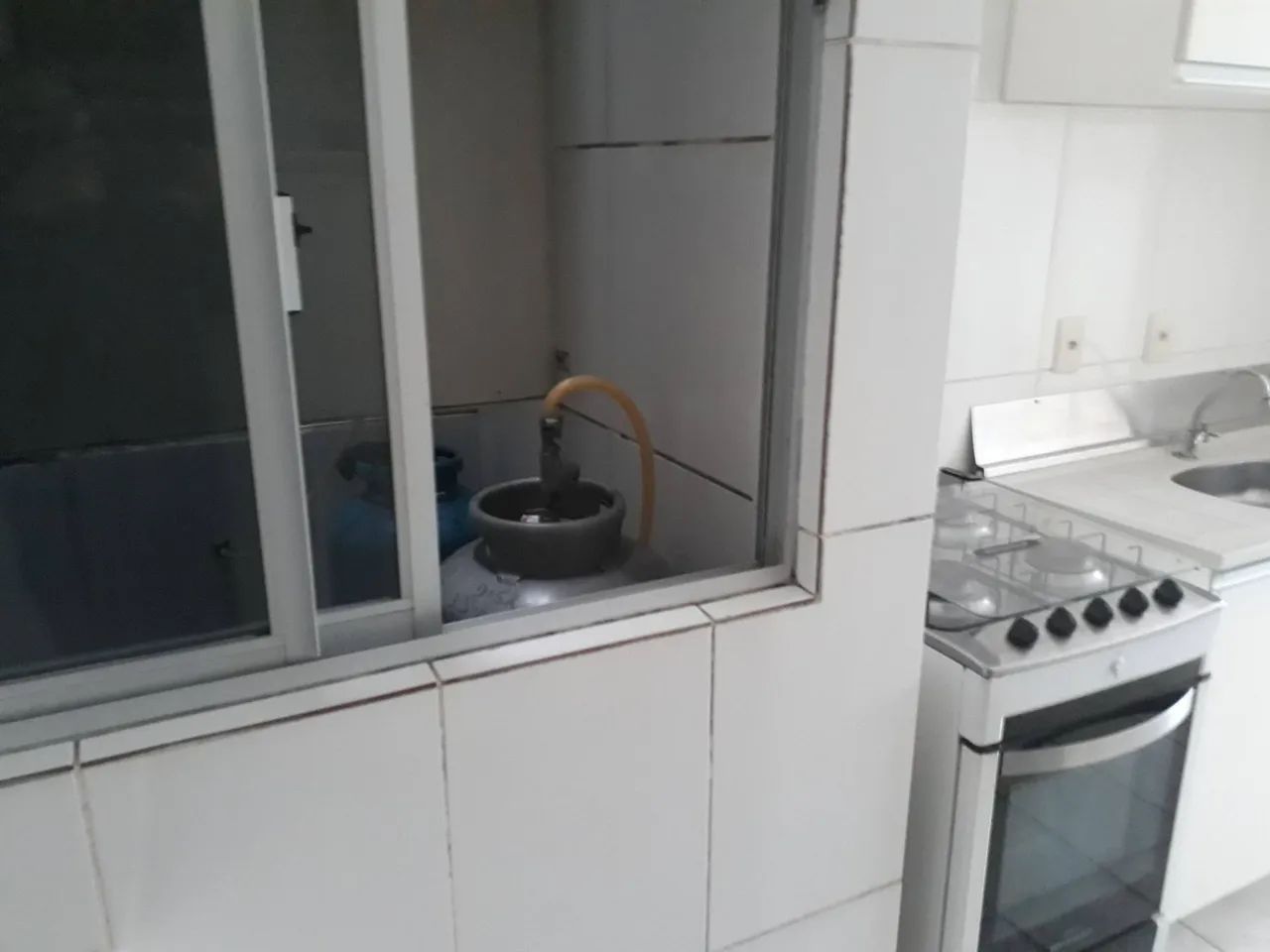 kitnet mobiliada p/ até 2 adultos em Capoeiras  - Foto 4